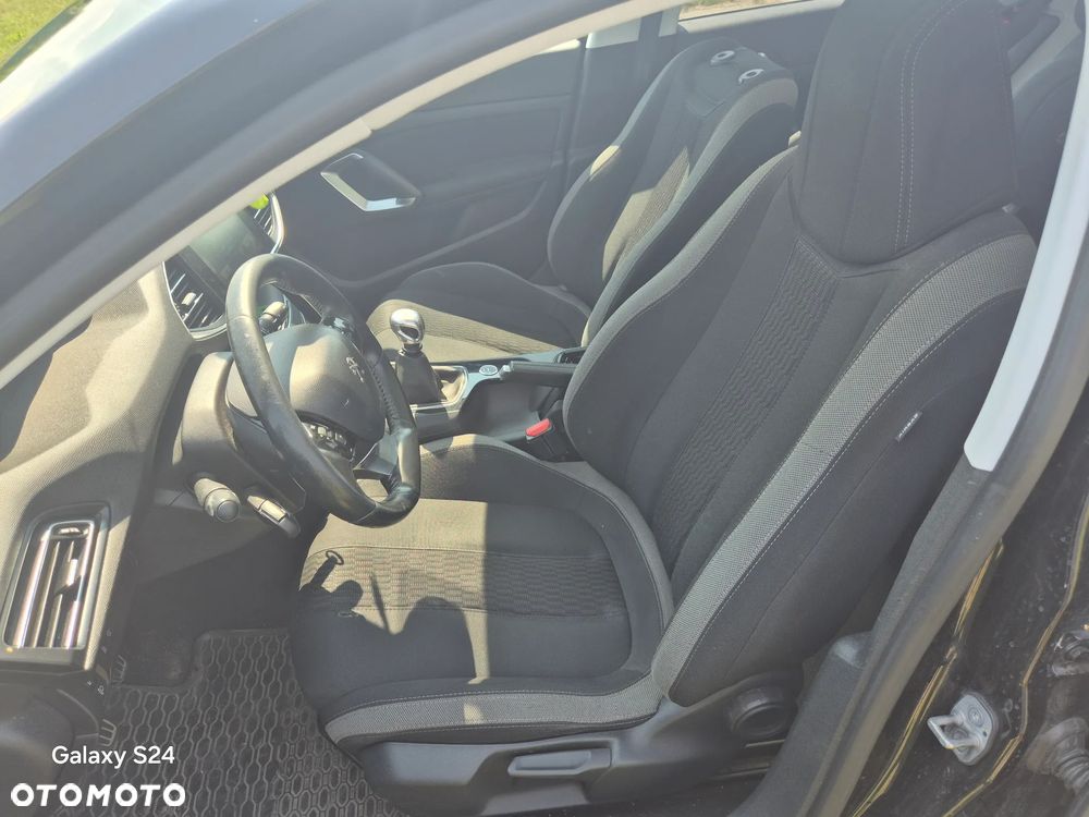 Peugeot 308 1.2 PureTech Style S&S - 9