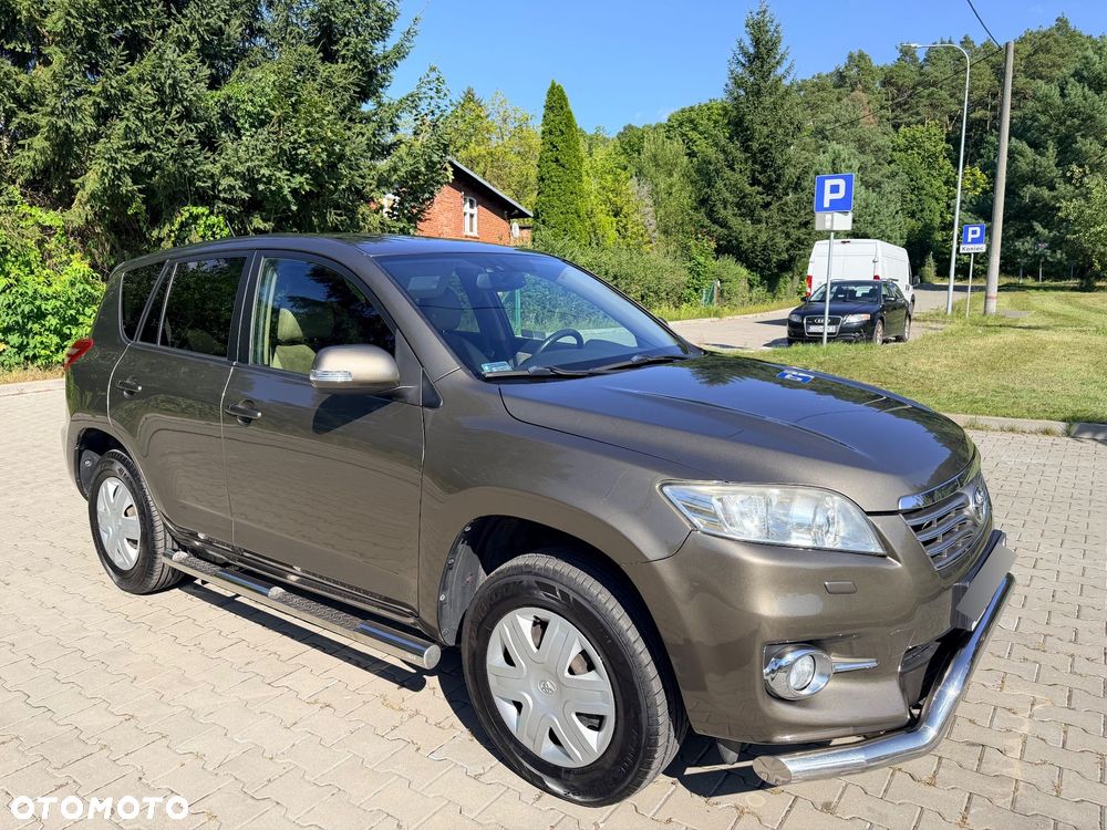 Toyota RAV4 - 8