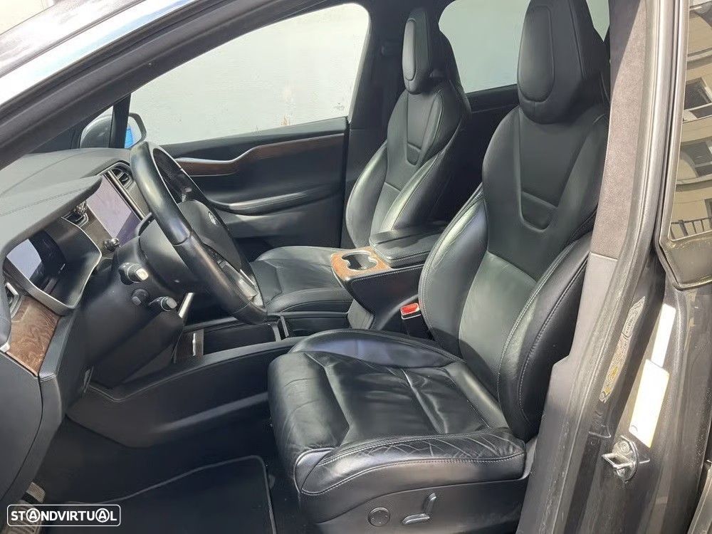 Tesla Model X 100D - 7