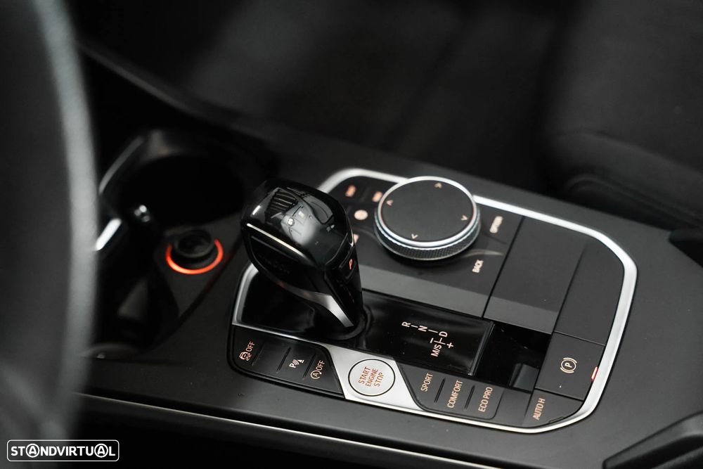 BMW 116 i Aut. Advantage - 13