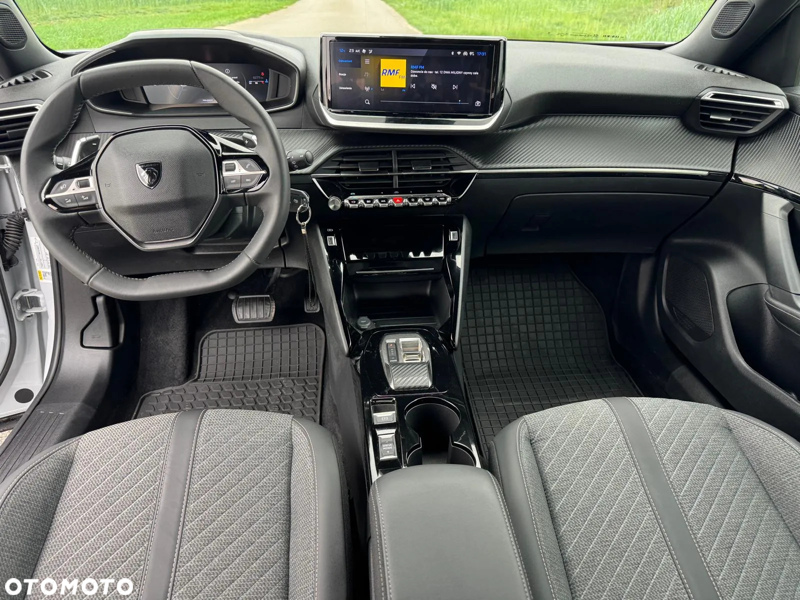 Peugeot 2008 1.2 PureTech Active S&S EAT8 - 8