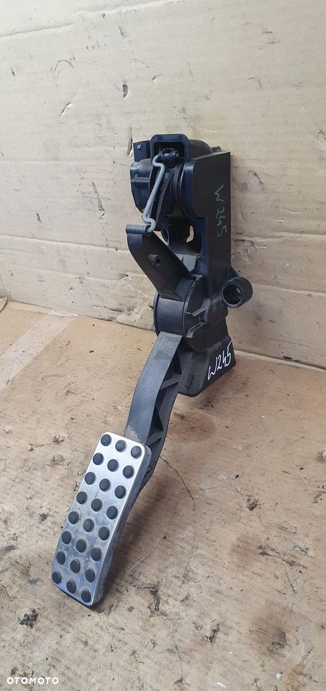 Pedał potencjometr gazu Mercedes W245 A1693000904 - 3