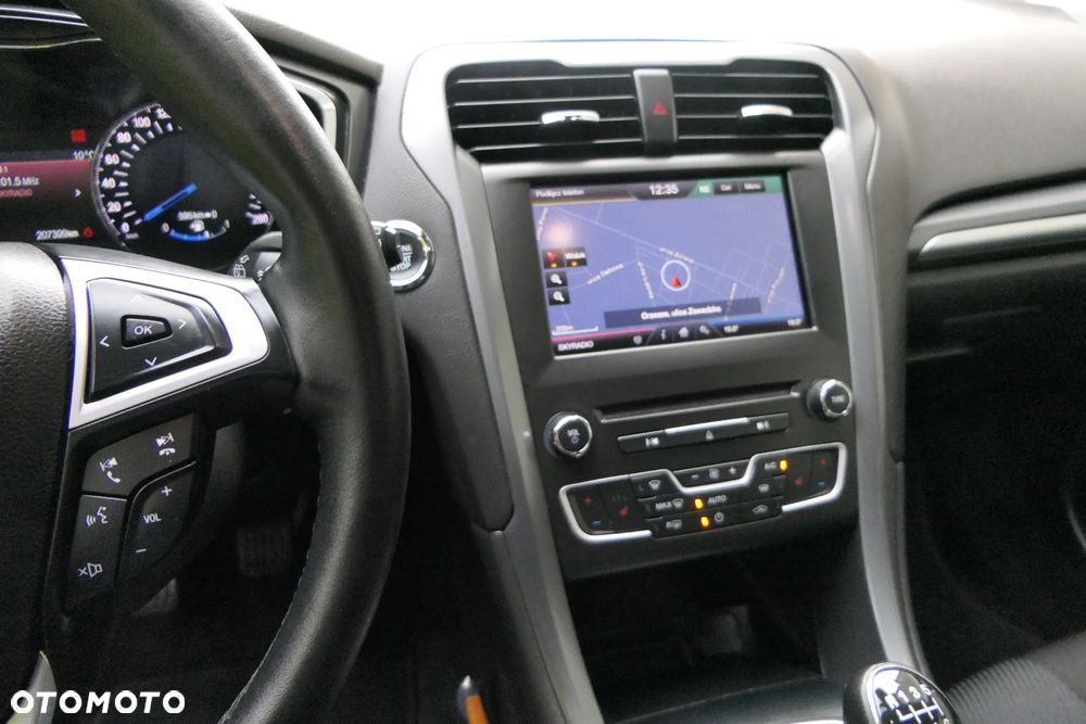Ford Mondeo 1.5 EcoBoost Titanium - 25