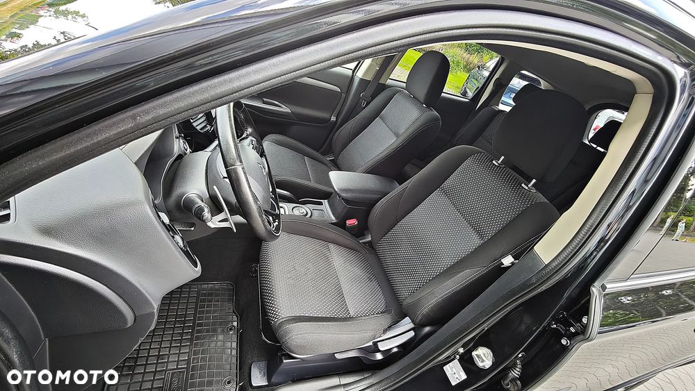 Mitsubishi Outlander - 31