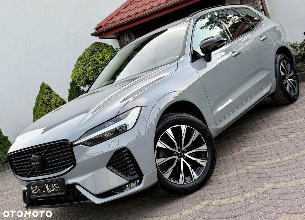 Volvo XC 60 B4 D AWD Plus Dark - 2