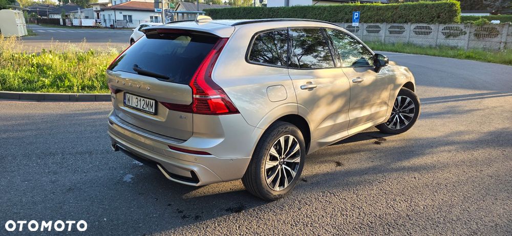 Volvo XC 60 B4 B Plus Dark - 11