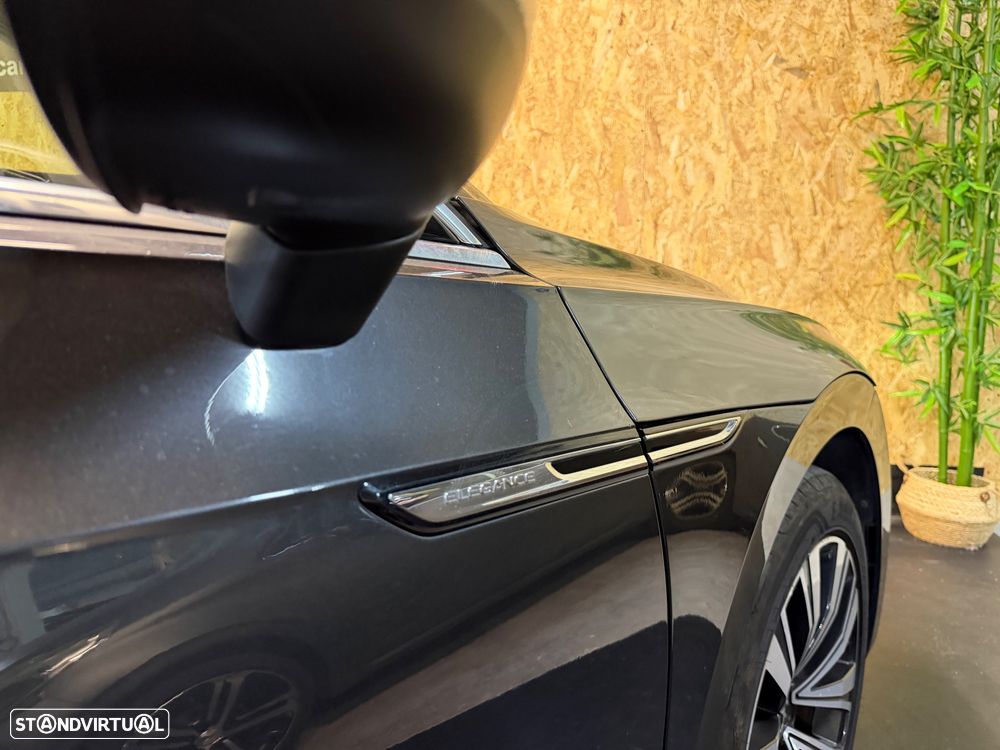 VW Arteon Shooting Brake - 24