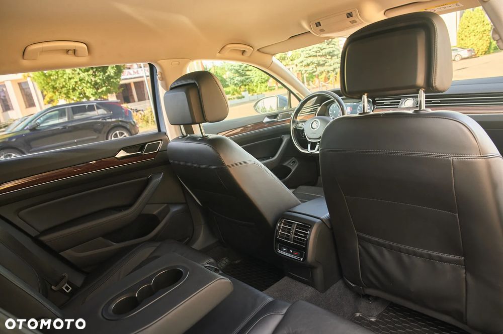 Volkswagen Passat - 28