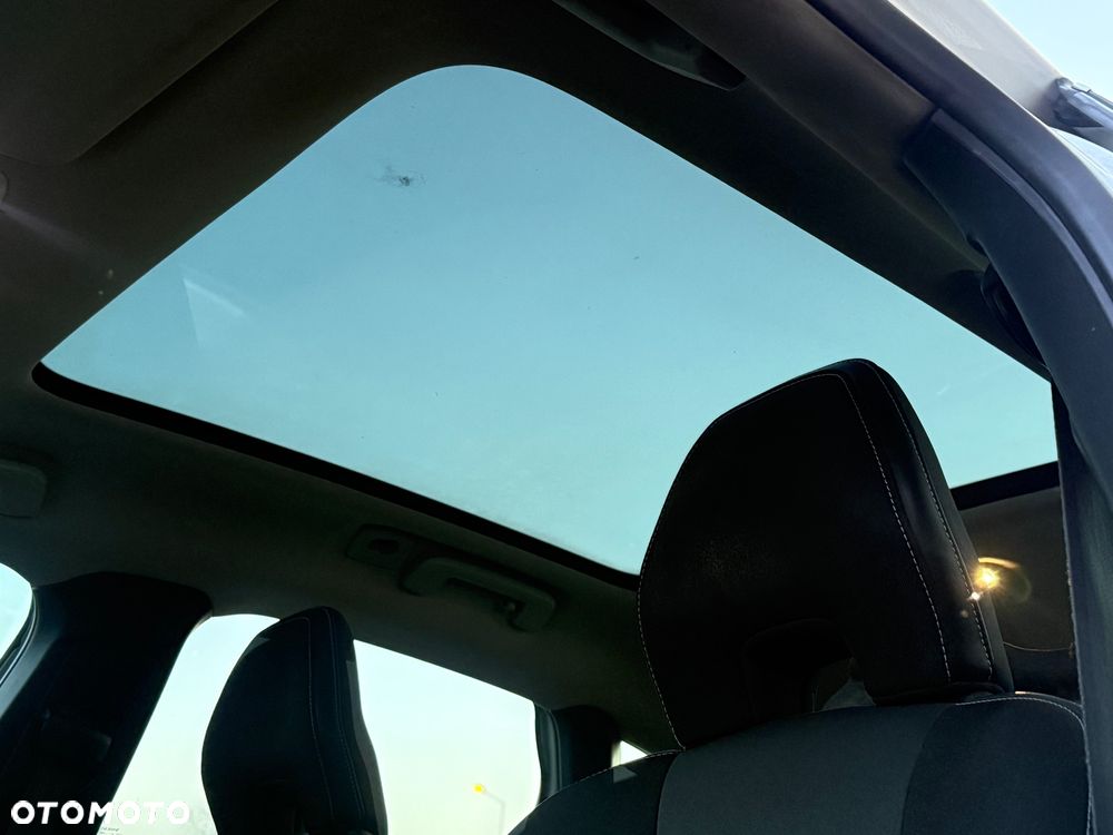 Volvo V40 - 24