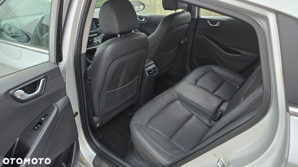 Hyundai IONIQ 1.6 GDI Premium - 36