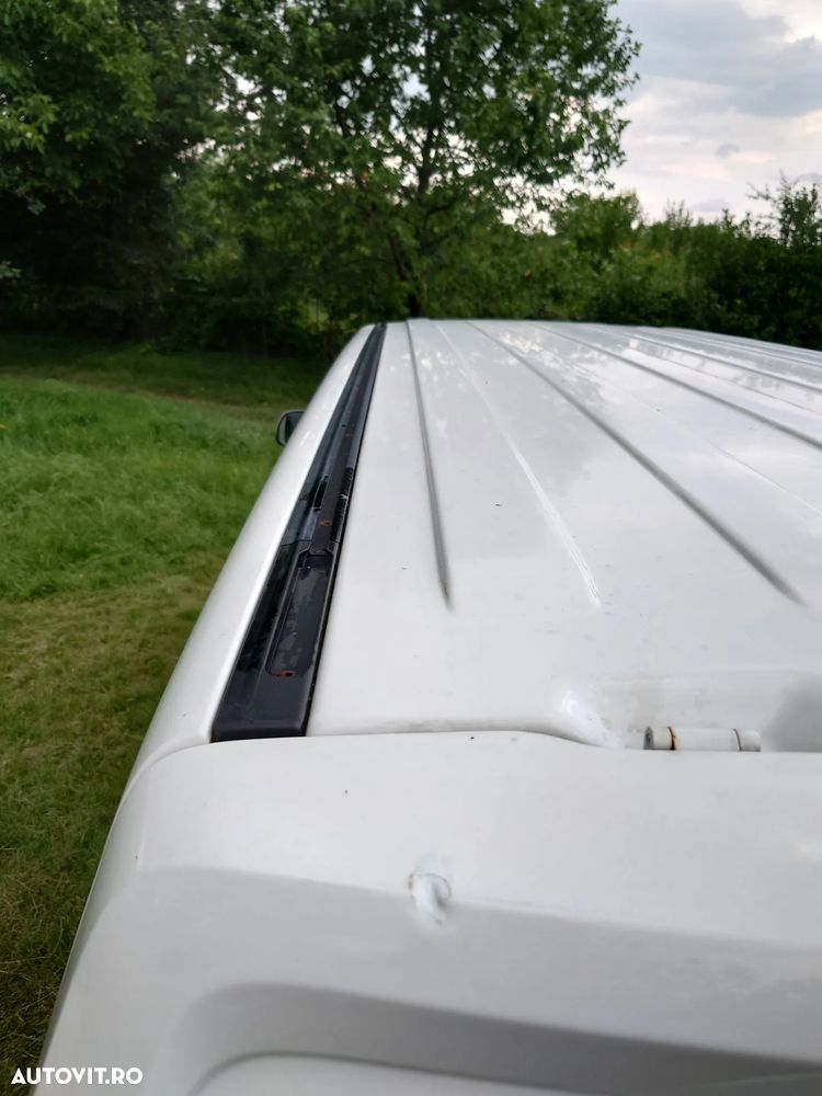 Volkswagen Transporter - 12