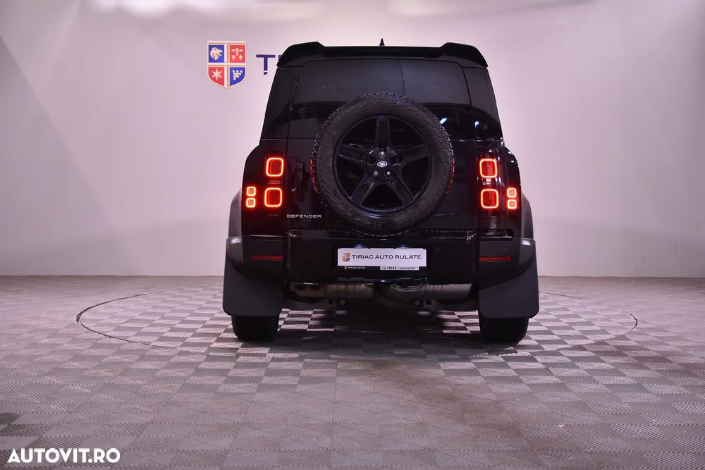 Land Rover Defender - 4