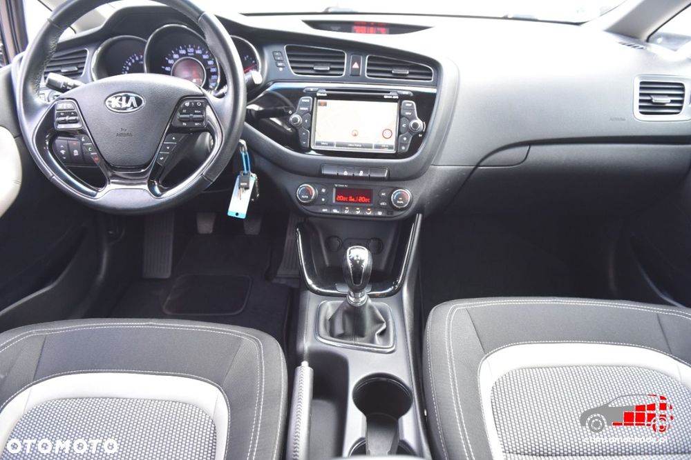 Kia Ceed - 22