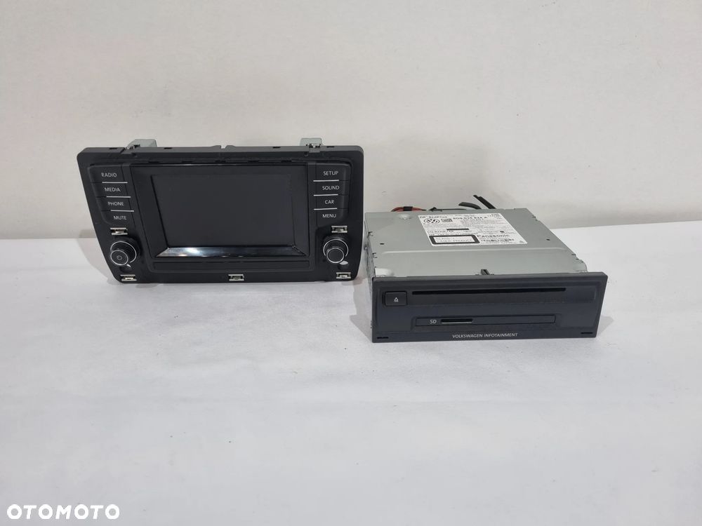 VW GOLF VII PASSAT B8 RADIO NAWIGACJA CZYTNIK KART SD WYŚWIETLACZ 5G0035824A 5G0919605 - 1