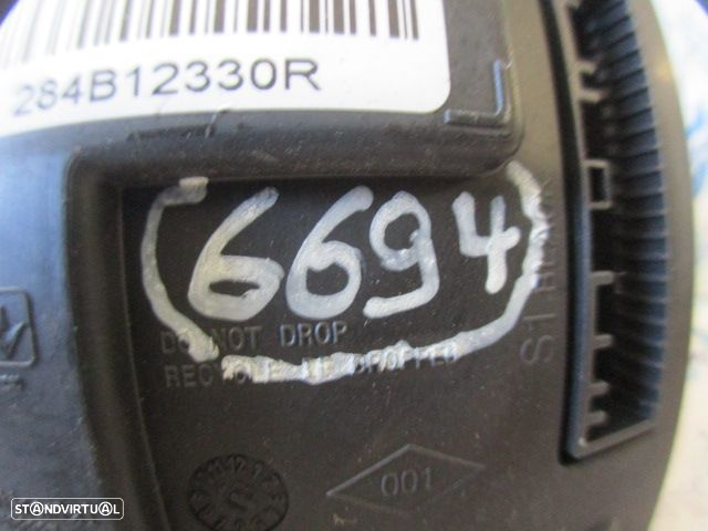 Modulo A2C86181500 284B12330R DACIA LOGAN 2 MCV FASE 1 2013 1.2I 75CV 5P BRANCA Módulo Conforto Apoio Danificado - 6
