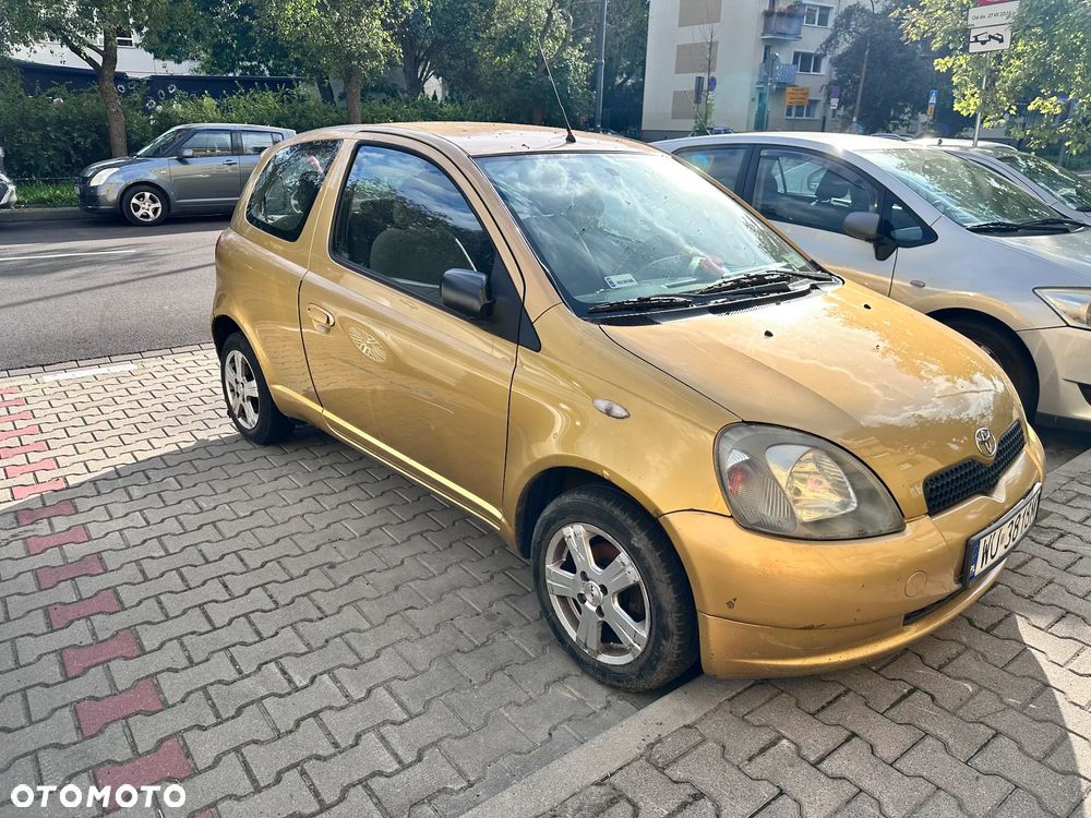 Toyota Yaris 1.0 Base - 4