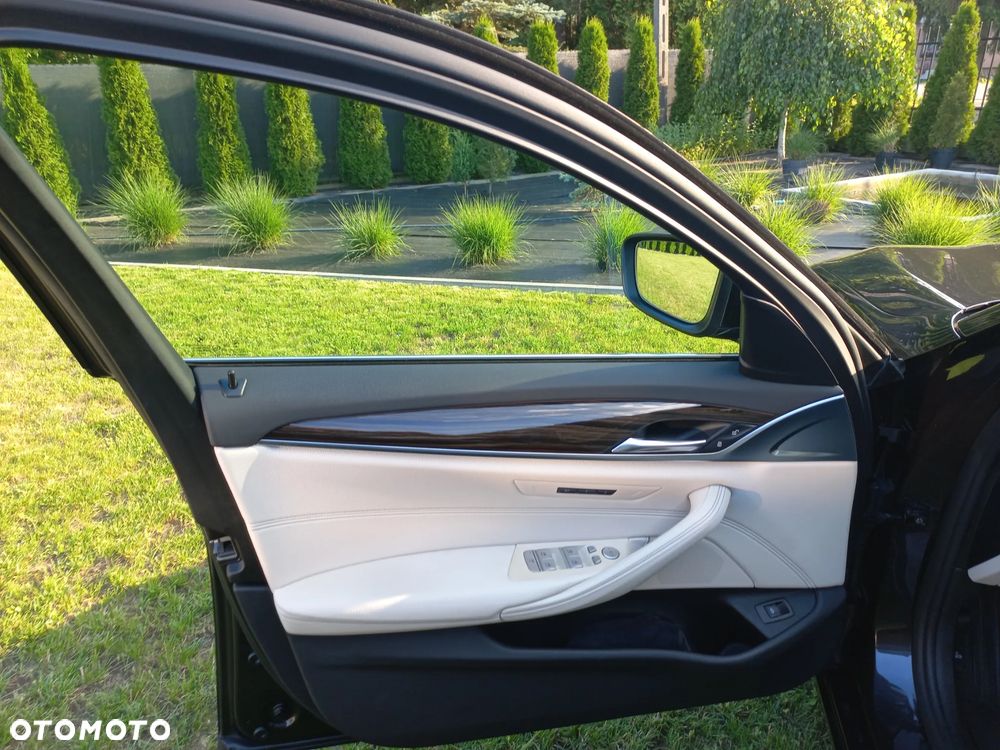 BMW Seria 5 520i - 16
