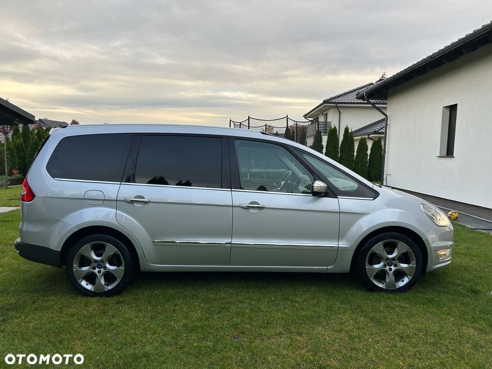 Ford Galaxy 2011 photo 4
