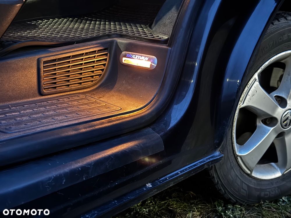 Volkswagen Multivan - 14