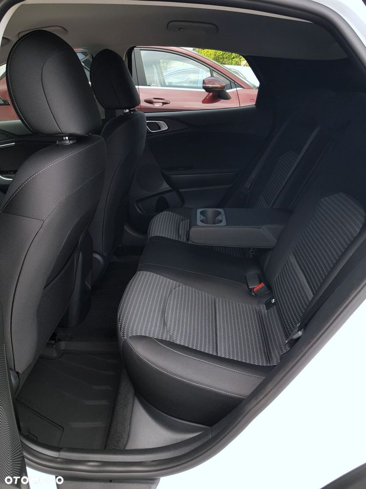 Kia XCeed 1.6 T-GDI M DCT - 30