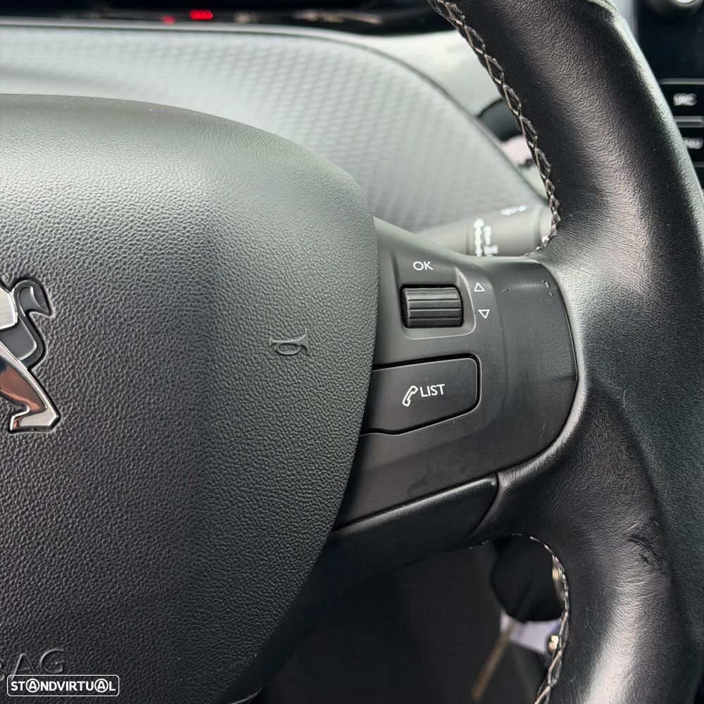 Peugeot 2008 1.6 BlueHDi Allure - 15