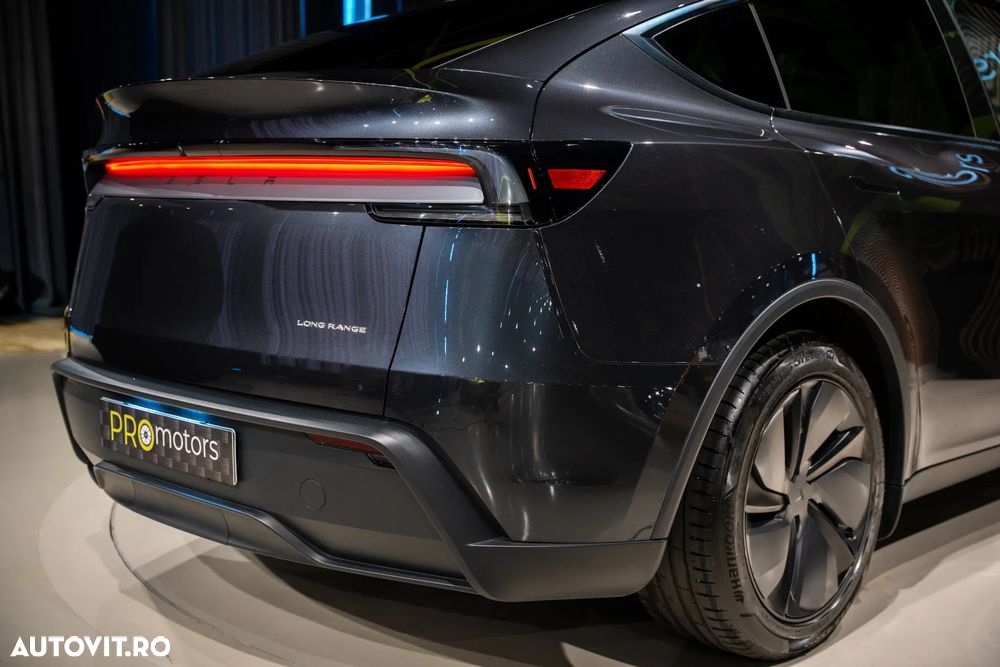 Tesla Model Y Long Range RWD - 23