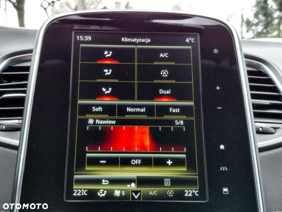 Renault Grand Scenic - 26