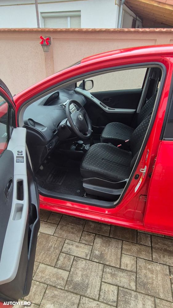 Toyota Yaris 1.4 D-4D Travel - 8