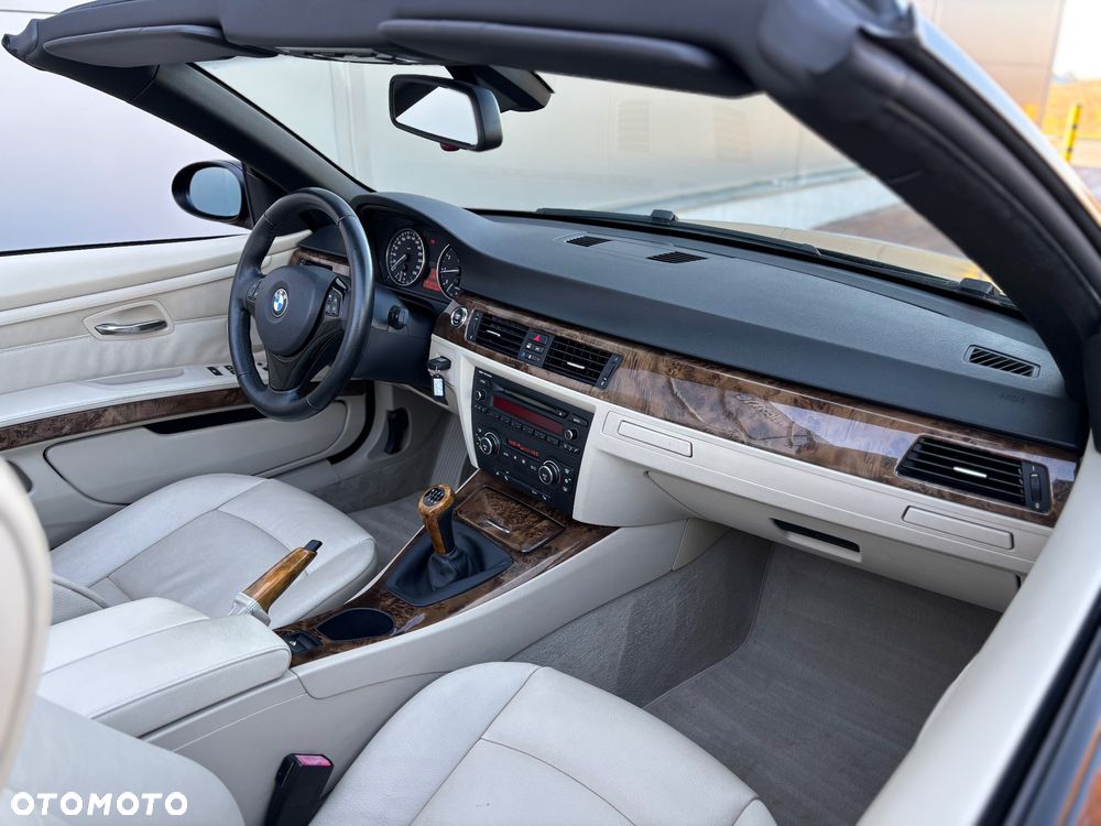 BMW Seria 3 320i Cabrio M Sport Edition - 15