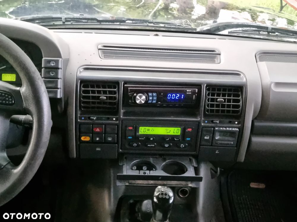 Land Rover Discovery - 23
