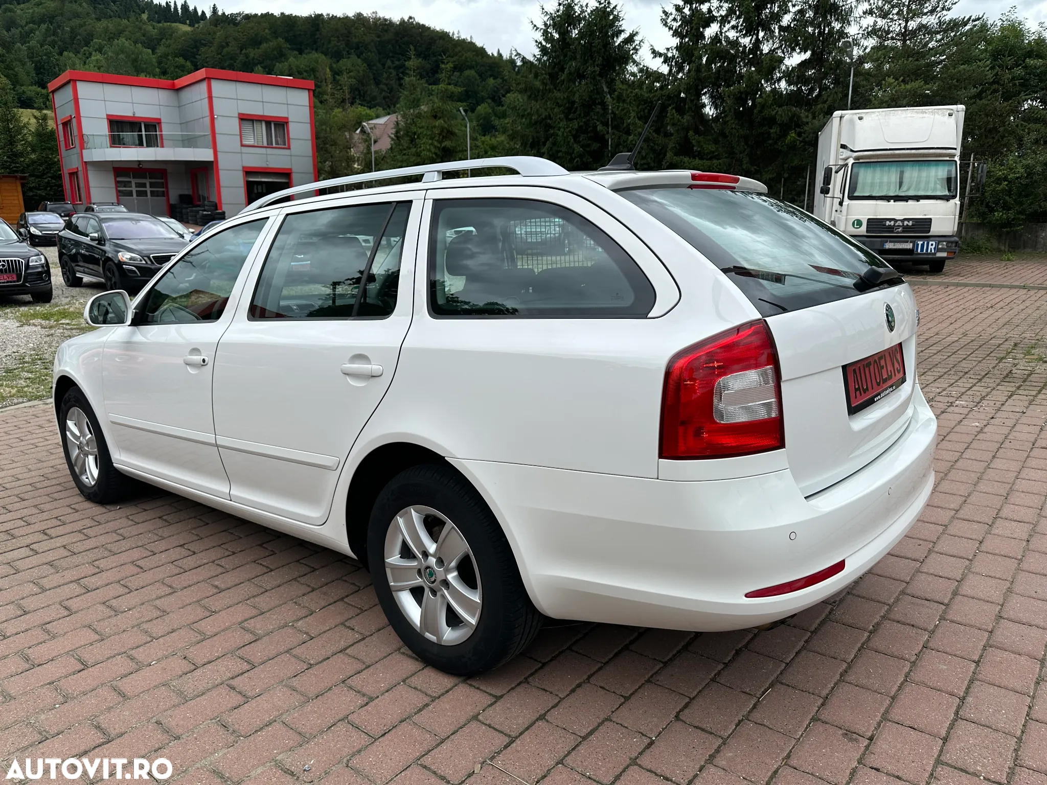 Skoda Octavia Combi 1.6 TDI DPF GreenLine - 3