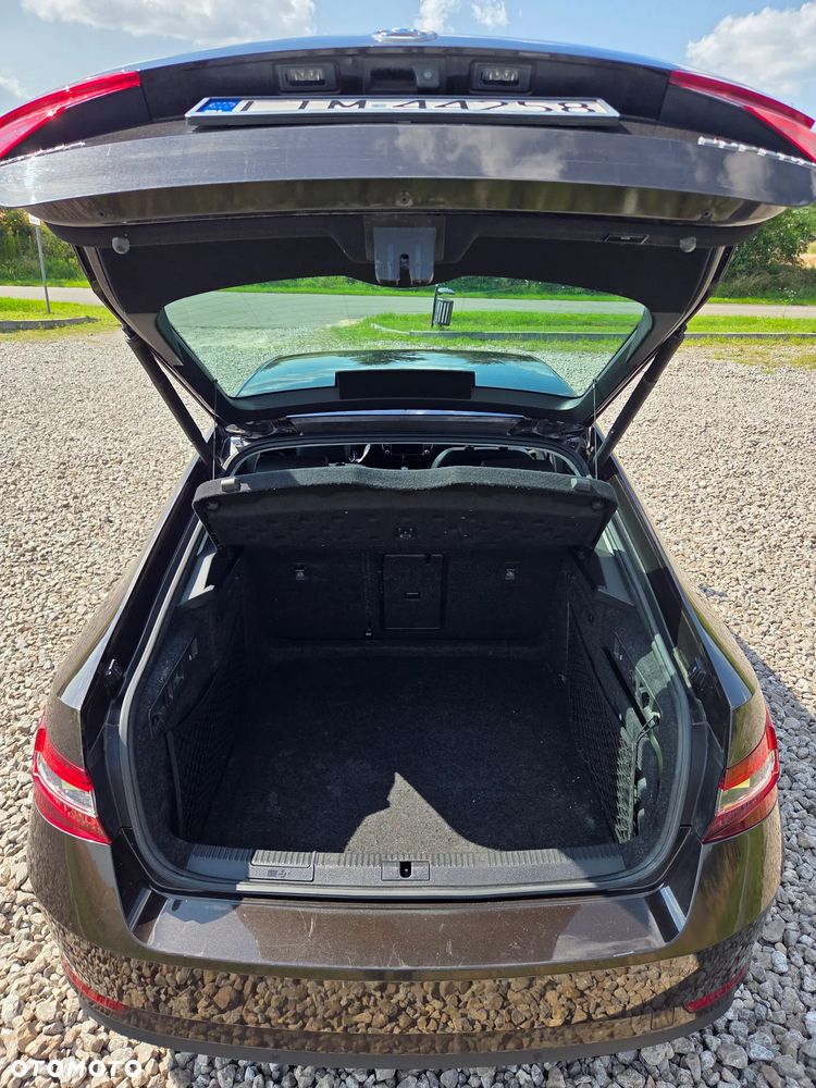 Skoda Superb 2.0 TDI L&K DSG - 7