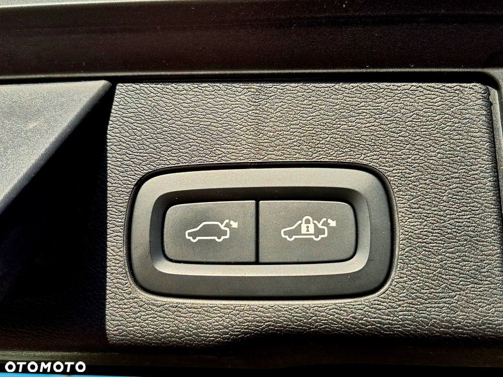 Volvo XC 60 T6 AWD Plug-In Hybrid Inscription - 30