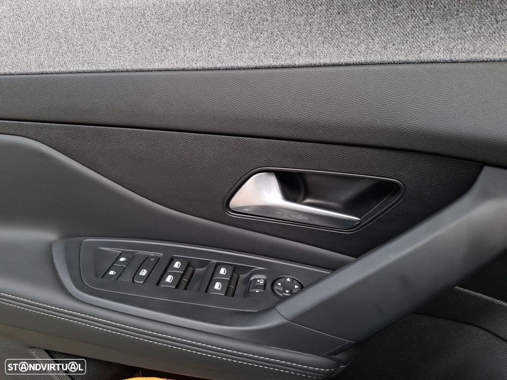 Peugeot 308 SW 1.2 Hybrid Allure e-DCS6 - 22
