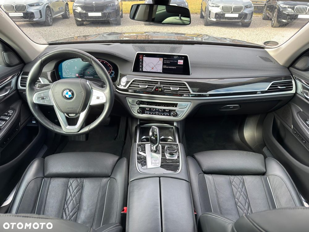 BMW Seria 7 - 8