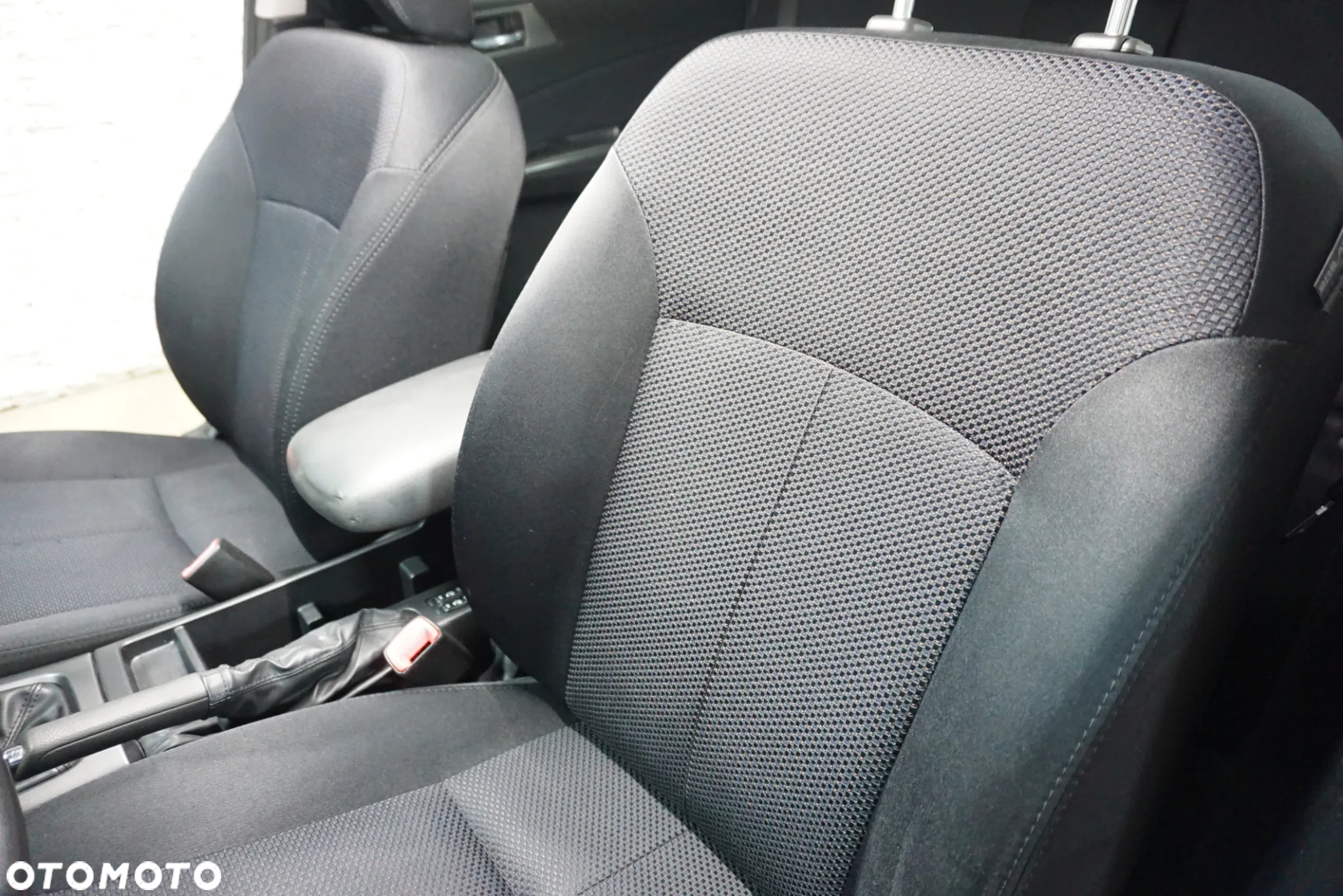 Subaru Forester 2.0 D Exclusive - 25