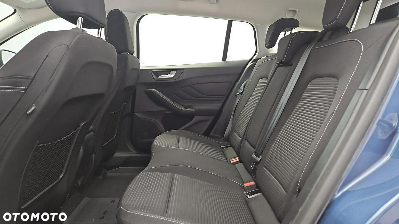 Ford Focus 1.0 EcoBoost Titanium - 23