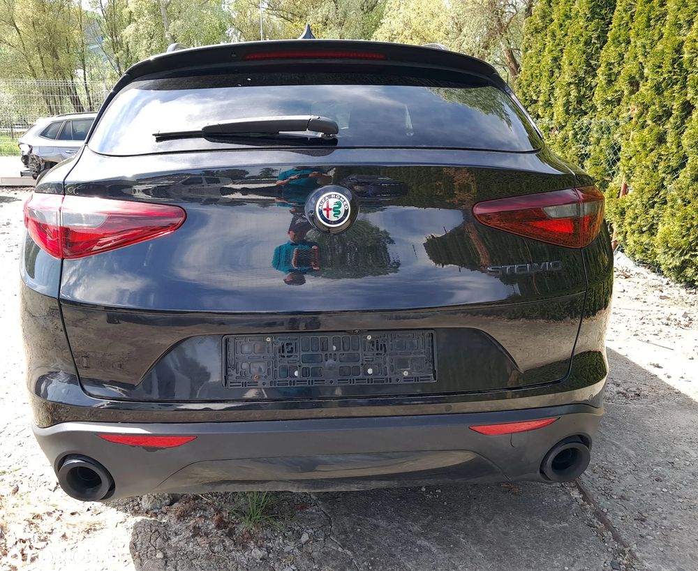 Alfa Romeo Stelvio - 13