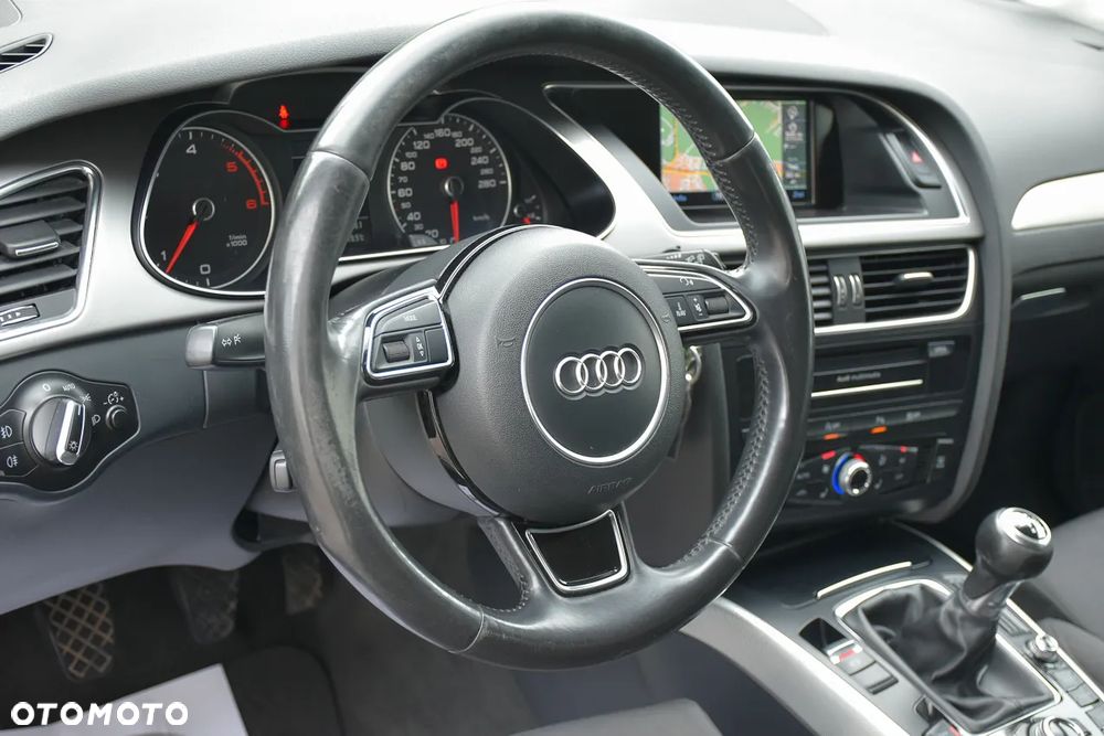 Audi A4 Avant 2.0 TDI DPF S line Sportpaket - 23