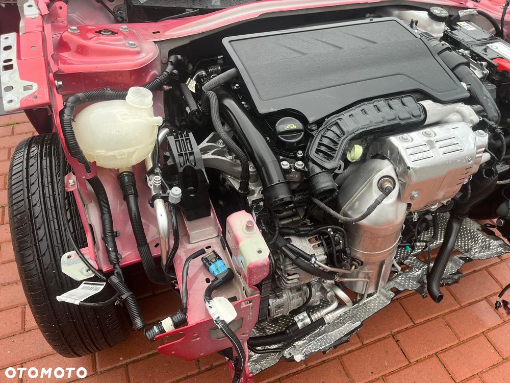 Peugeot 208 1.2 PureTech GPF Allure S&S - 13