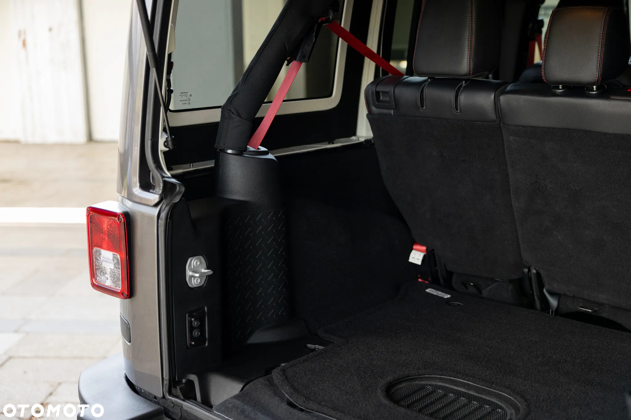 Jeep Wrangler 3.6 Unlim Rubicon Recon - 31
