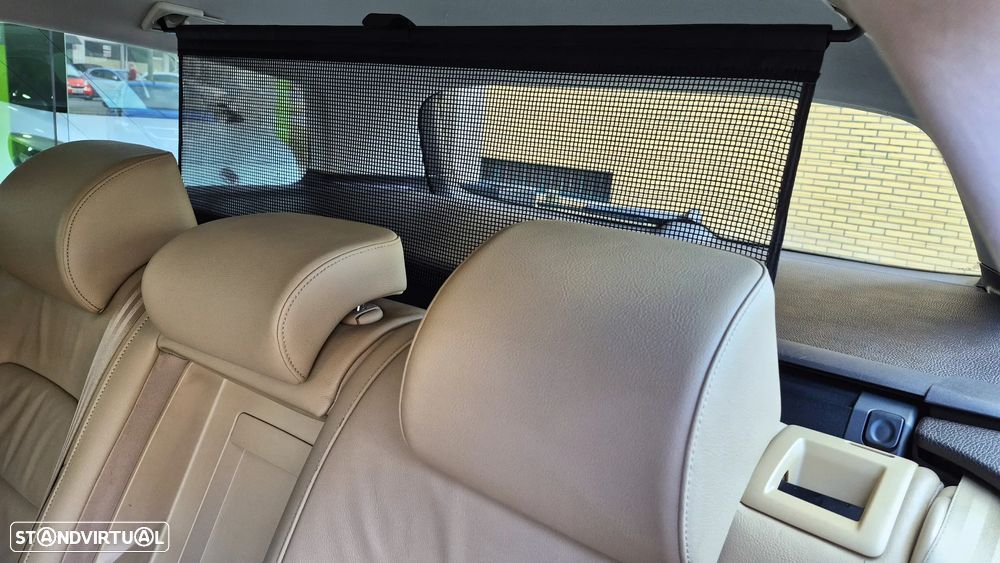 VW Passat 1.6 TDI BlueMotion Highline - 16