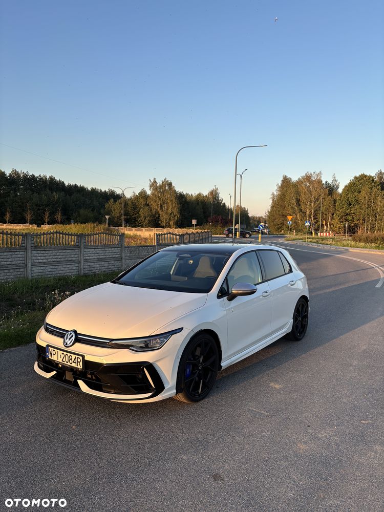 Volkswagen Golf - 8