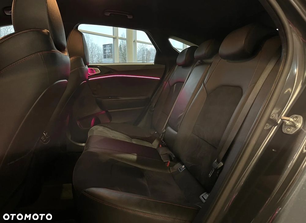 Kia ProCeed 1.6 T-GDI GT DCT - 24