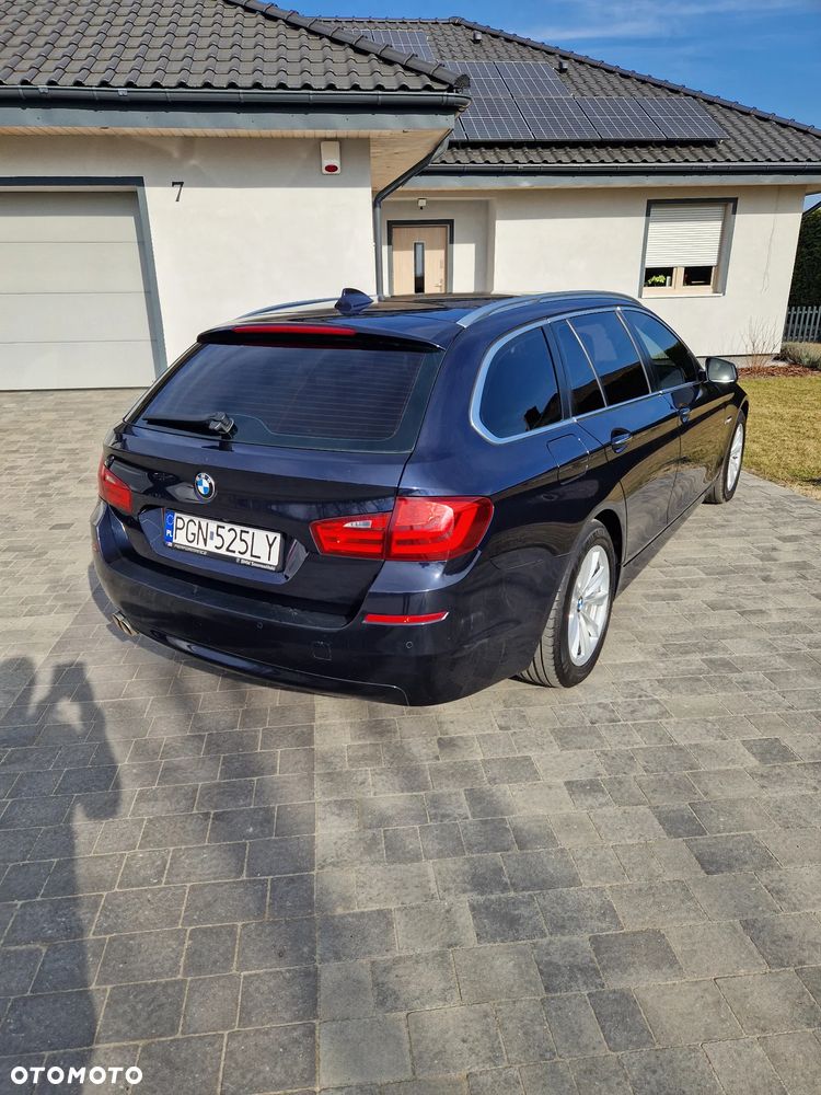 BMW Seria 5 525d xDrive Sport-Aut - 4