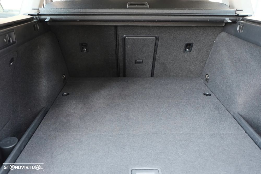 VW Golf Variant 1.6 TDi BlueMotion Confortline - 18
