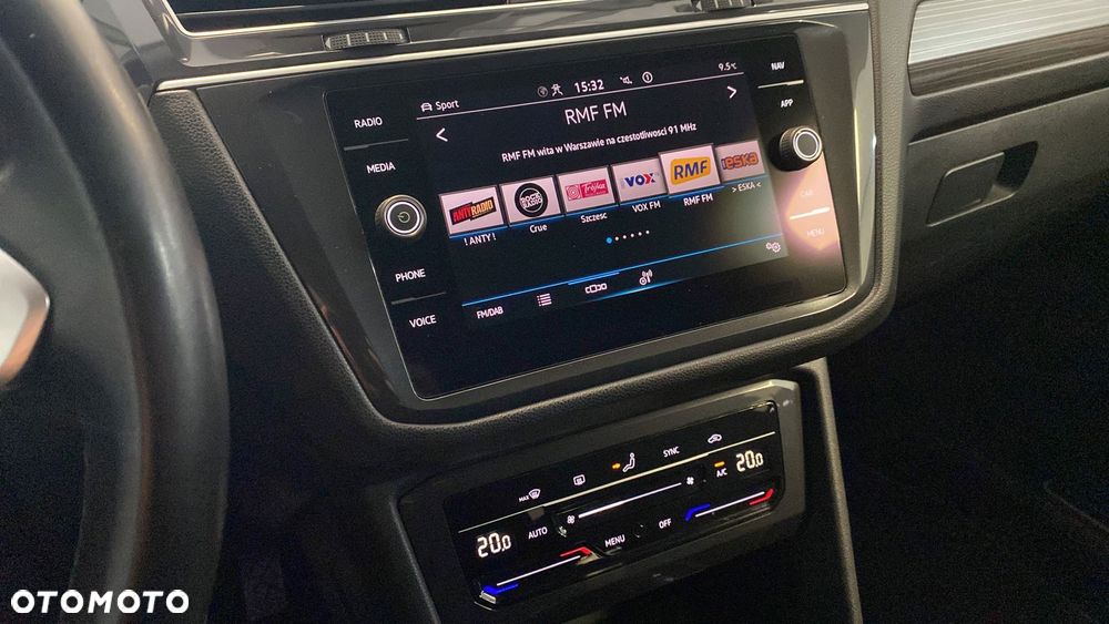 Volkswagen Tiguan 2.0 TSI 4Mot Elegance DSG - 19