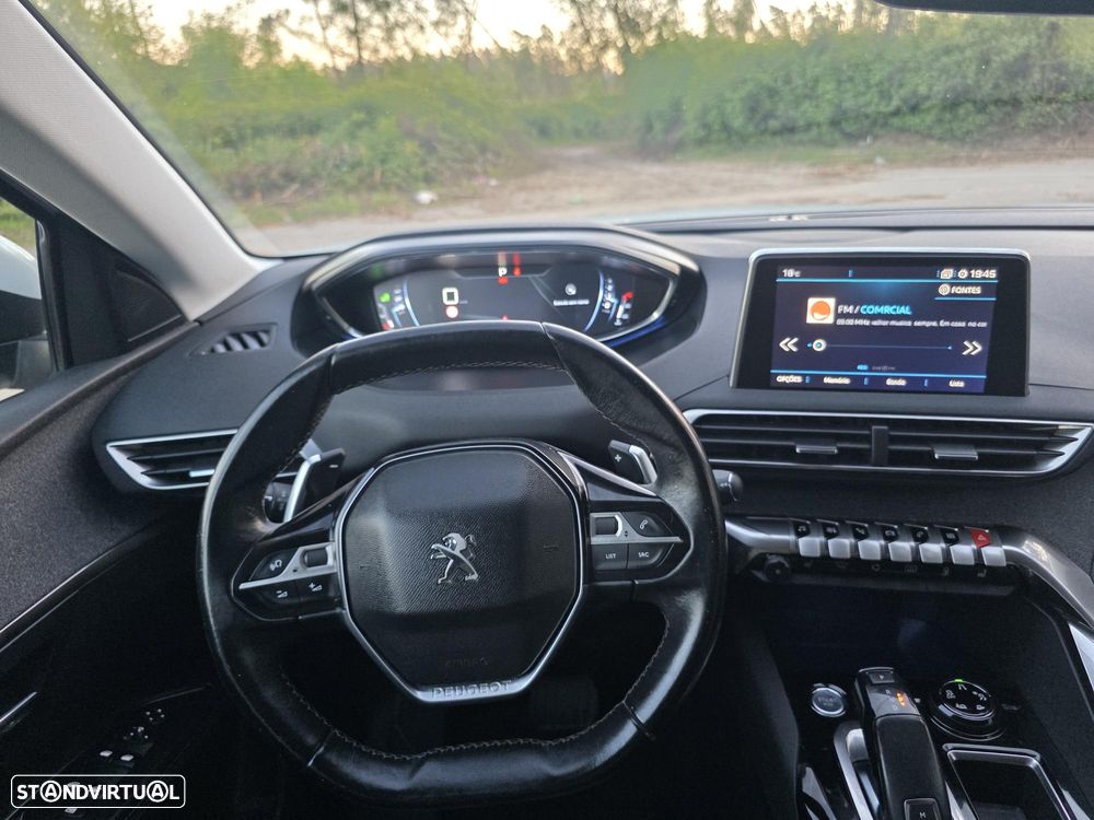 Peugeot 5008 1.2 PureTech Allure EAT6 - 35