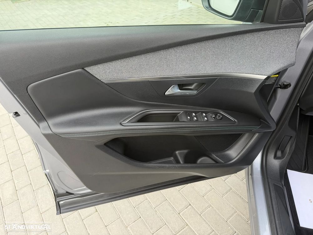 Peugeot 3008 1.5 BlueHDi Allure Pack EAT8 - 21