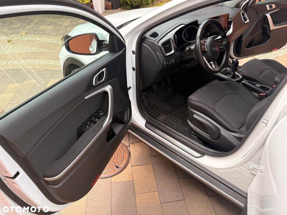 Kia XCeed 1.4 T-GDI L Business Line - 16